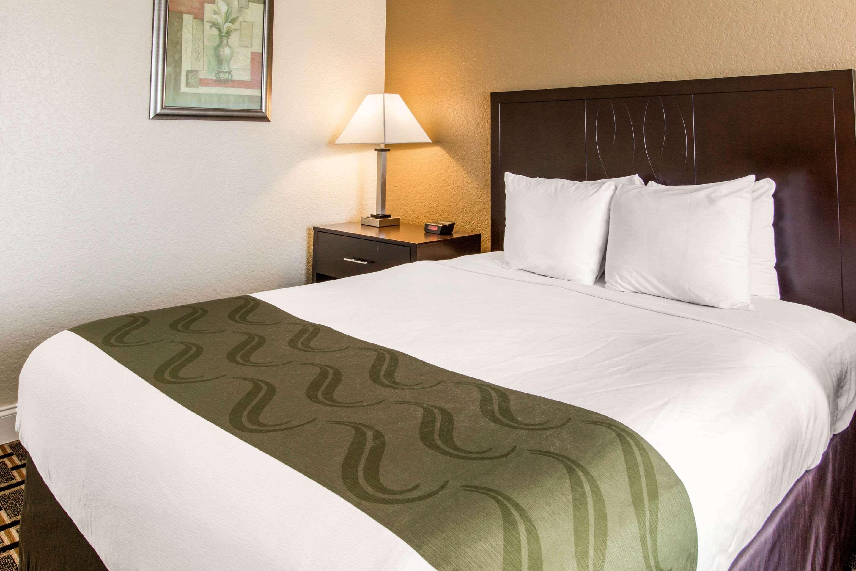 Quality Inn & Conference Center Tampa Exteriör bild