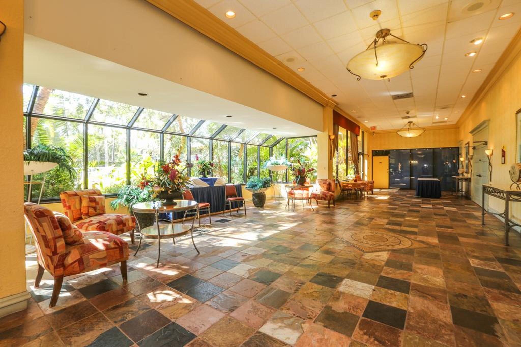 Quality Inn & Conference Center Tampa Exteriör bild