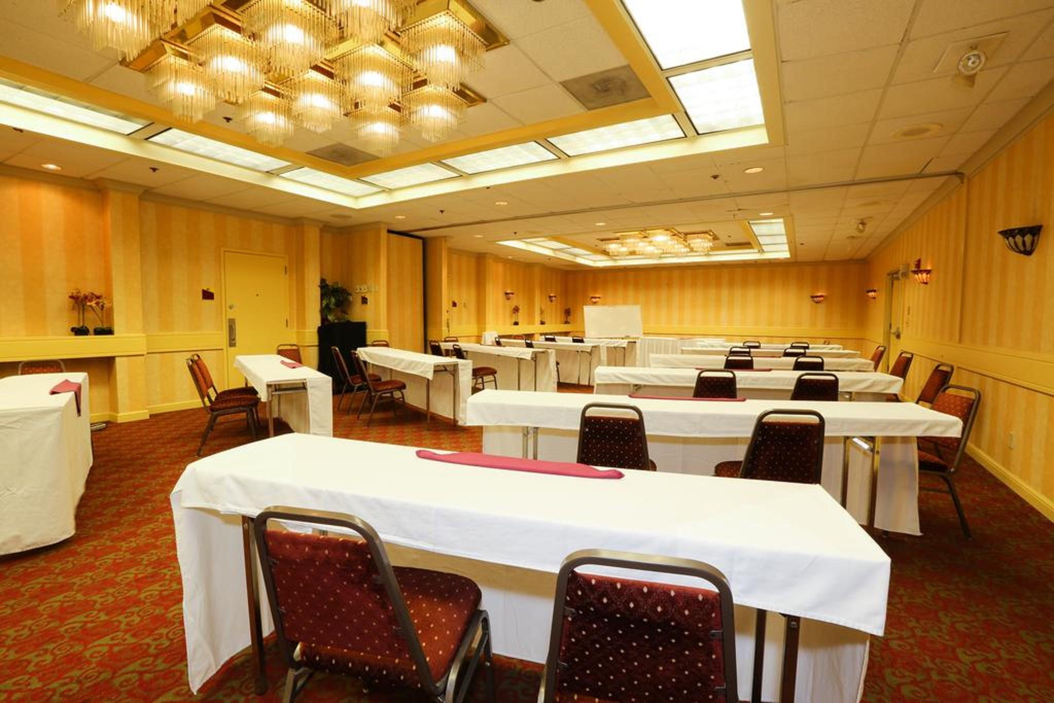 Quality Inn & Conference Center Tampa Exteriör bild