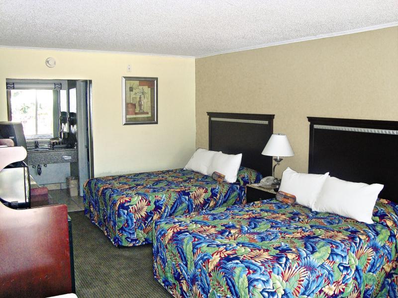 Quality Inn & Conference Center Tampa Exteriör bild